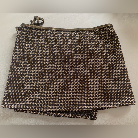 Authentic NWT Fendi FF monogram mini skirt in black and white golden color. - Picture 2 of 8